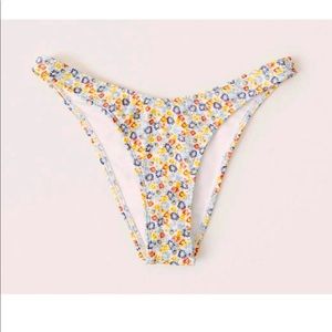 Ambercrombie & Fitch bikini TOP IS XS